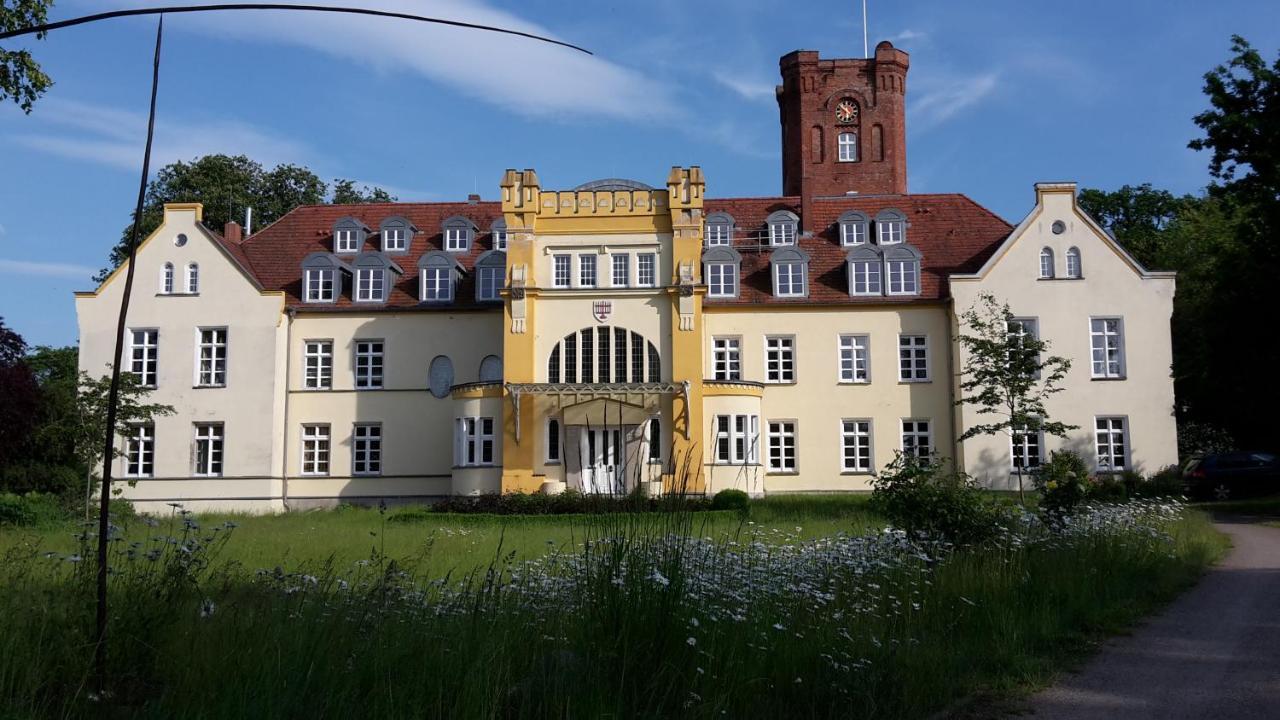 Schloss Lelkendorf, Fewo Gross Gievitz エクステリア 写真